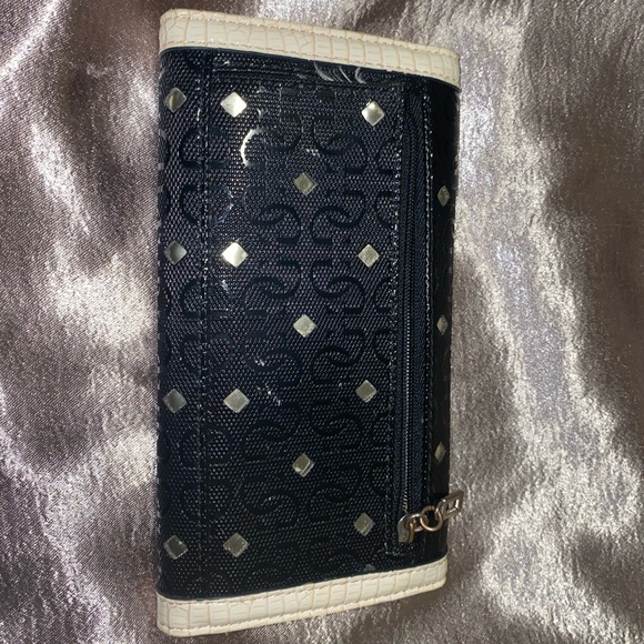 Wallet - Picture 2 of 3